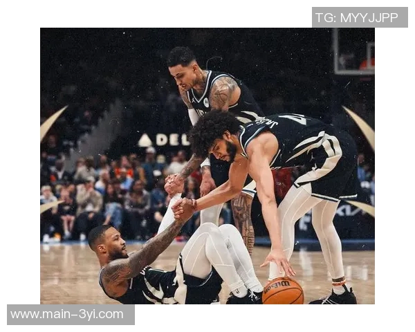 三球首节表现平平全场仅得20分个人秀难掩效率低下的尴尬 三球首节表现平平全场仅得20分个人秀难掩效率低下的尴尬