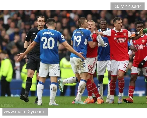 小猪赞格纳布里如穆勒般出色能控球化解对方防守 小猪赞格纳布里如穆勒般出色能控球化解对方防守